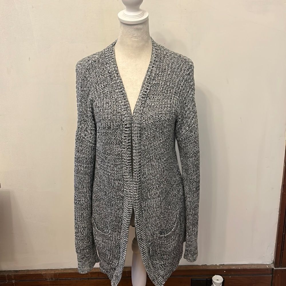 Gap black white front pocket open cardigan Size M EUC